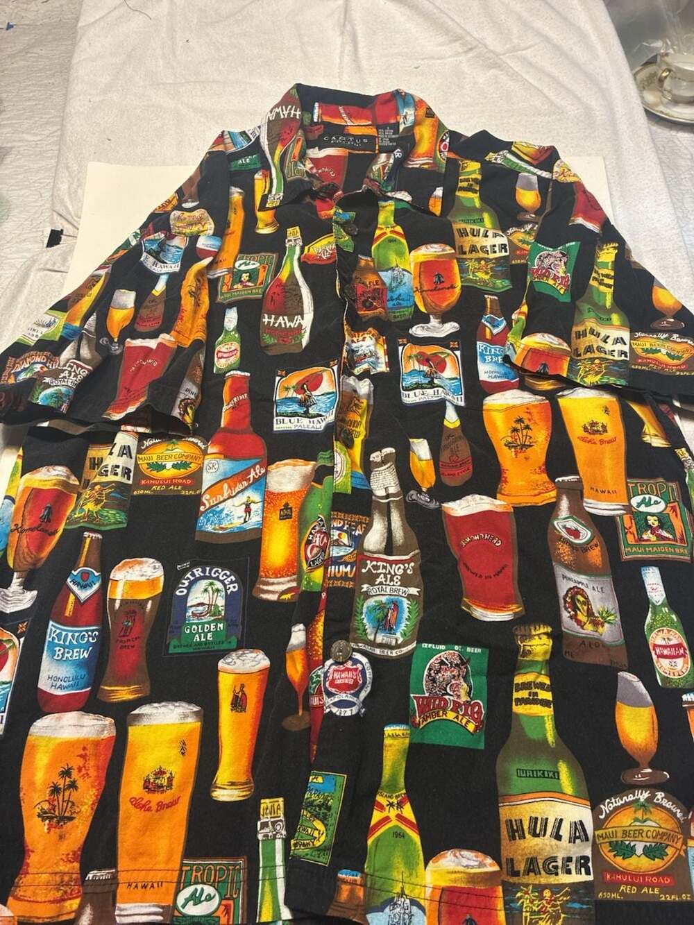 Cactus Black Label Beer Bottle Print Hawaiian Button-Up Shirt